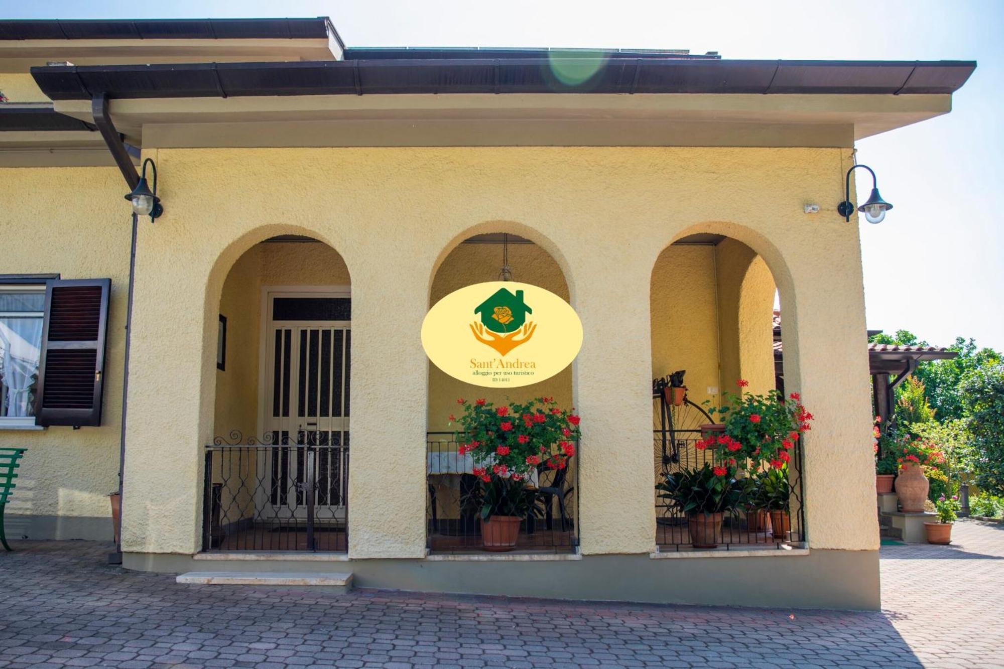 Alloggio Per Uso Turistico Sant'Andrea Lariano Εξωτερικό φωτογραφία